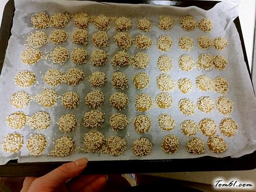 【芝麻蛋香小饼】