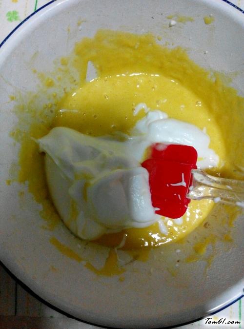 【草莓淡奶油蛋糕卷】