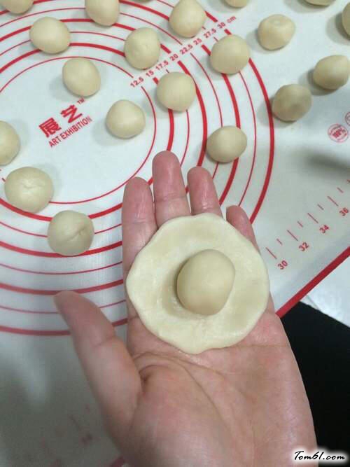 【椰蓉开口酥】