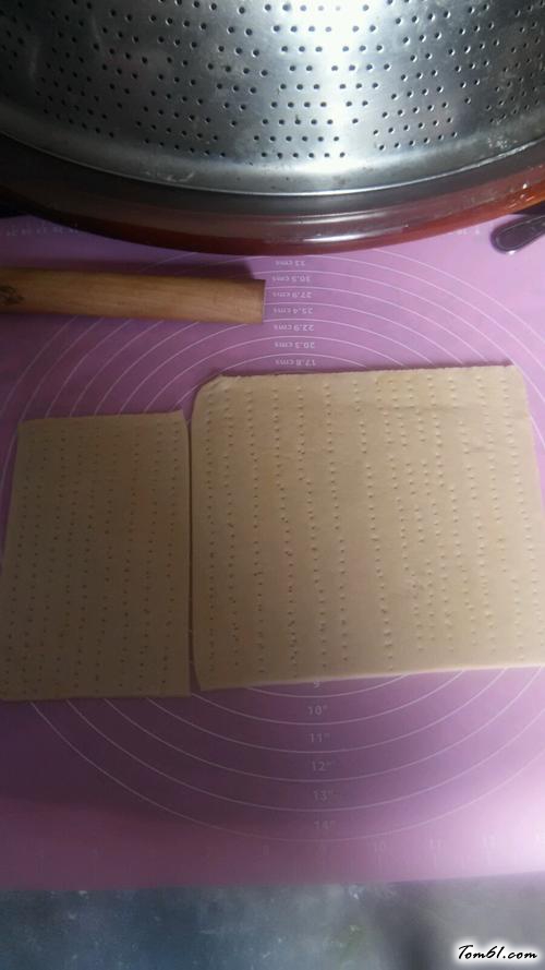 【奶盐苏打饼干】