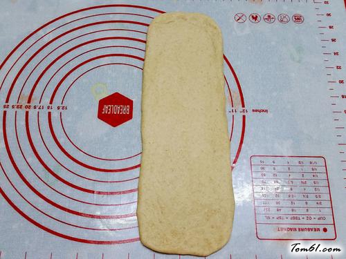 【全麥葡萄乾辮子包】