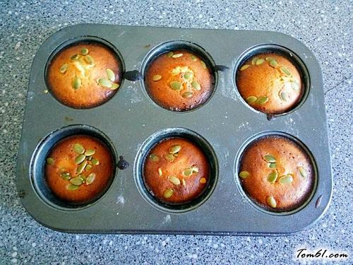 【南瓜籽蜂蜜小蛋糕】