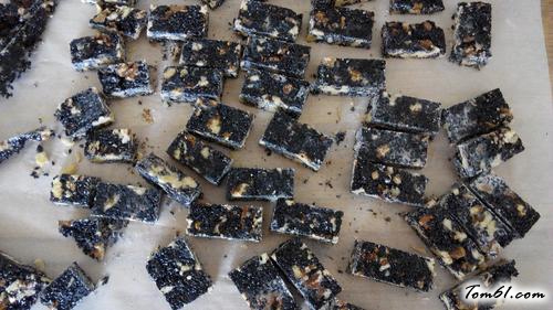 【芝麻核桃糖】