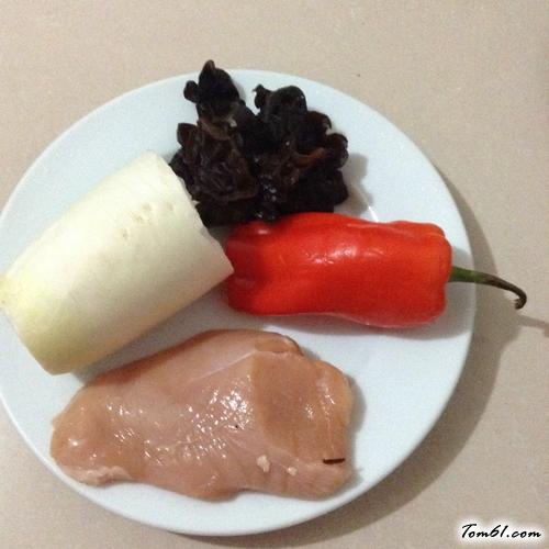 【萝卜鸡肉卷】