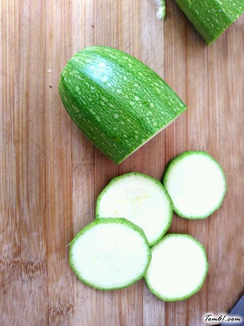 【香煎西葫芦饼】