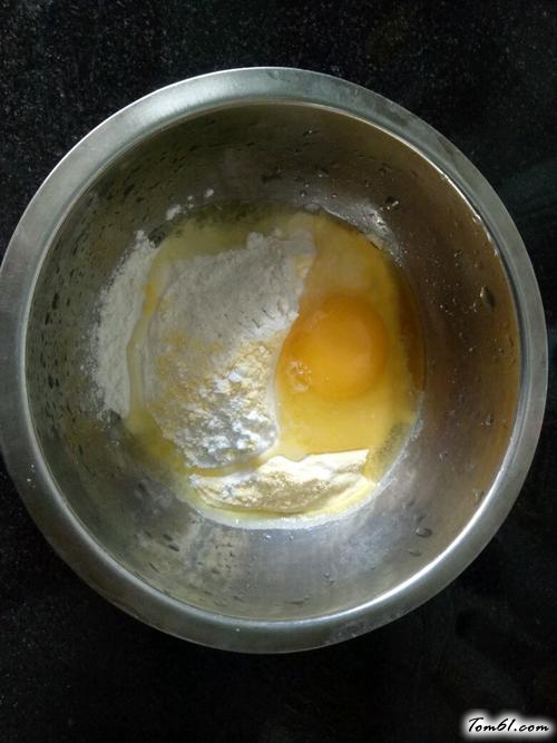 【芝麻椰蓉甜馅小卷】