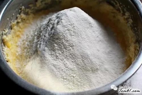 【百香果磅蛋糕】