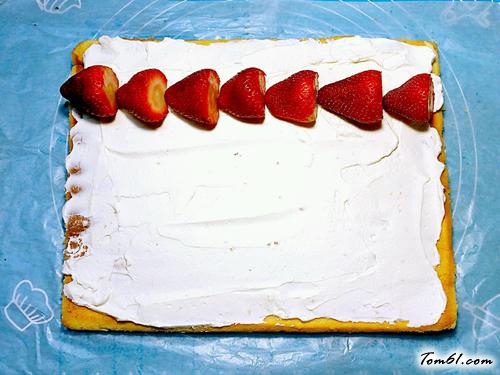 【奶油草莓蛋糕卷】