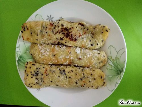 【芝麻椰蓉甜馅小卷】