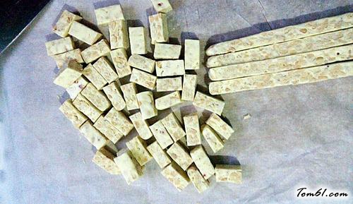 【自制牛轧糖】