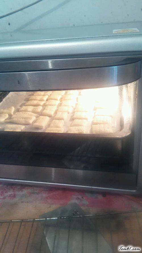 【奶盐苏打饼干】