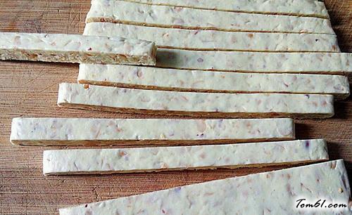 【自制牛轧糖】