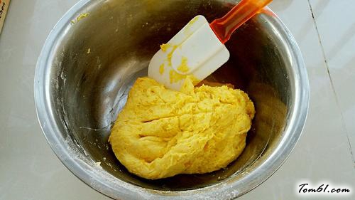 【炼乳香甜南瓜饼】