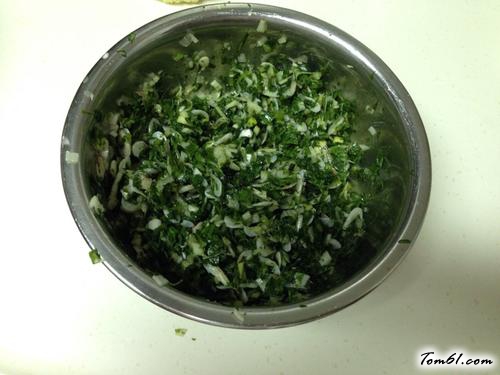 【芹香发面饼】