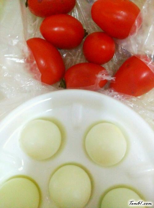 【圣女果鸽子蛋创意小蘑菇】