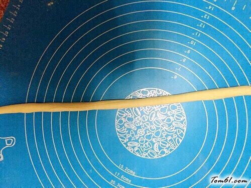 【炼乳小面包】