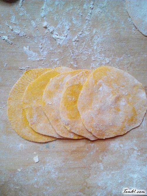 【南瓜玫瑰花卷】