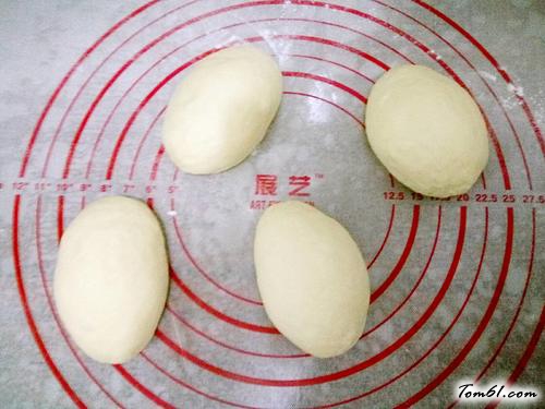 【芝士鸡蛋小餐包】