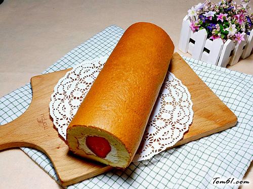 【奶油草莓蛋糕卷】