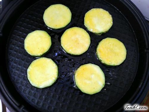 【香煎西葫芦饼】