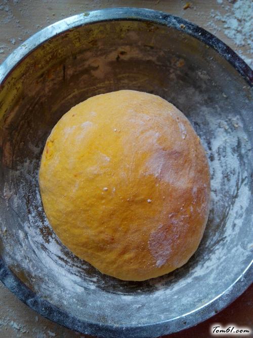 【南瓜玫瑰花卷】