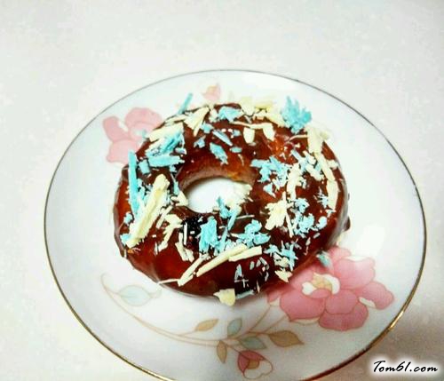 【巧克力淋面甜甜圈】