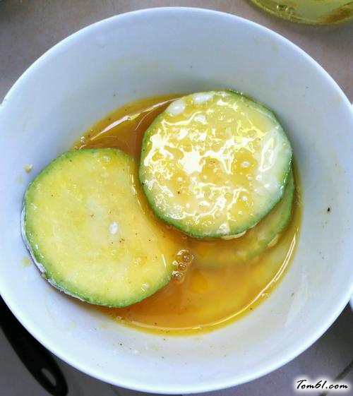 【香煎西葫芦饼】