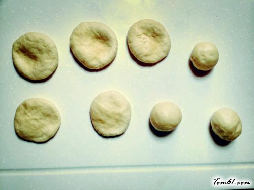 【巧克力淋面甜甜圈】