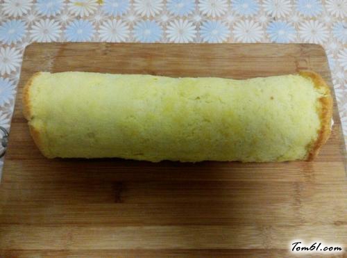 【草莓淡奶油蛋糕卷】