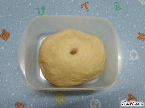 【全麥葡萄乾辮子包】