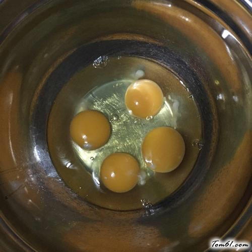 【纸杯葡萄干蛋糕】