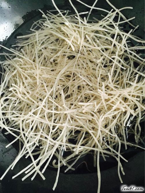 【虾米野菜盒子】