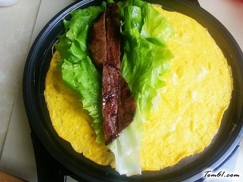 【生菜牛肉鸡蛋卷】