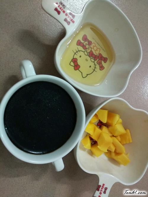 【蜂蜜汁龟苓膏】