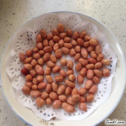 【五香盐爆花生米】