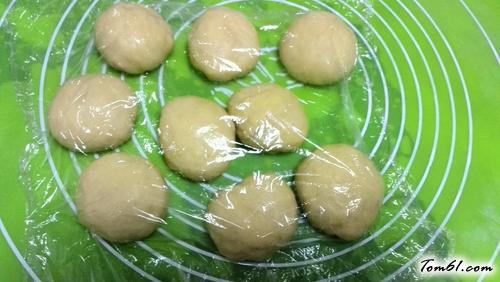 【枣子小餐包】