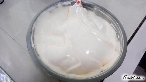 【葡萄干果酱蛋糕卷】