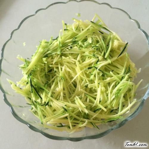 【嫩南瓜鸡蛋煎饼】