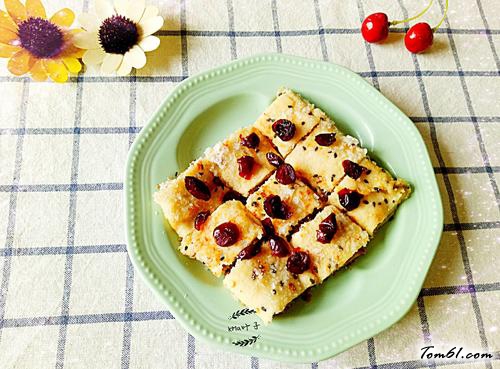 【芝麻椰蓉甜馅小卷】