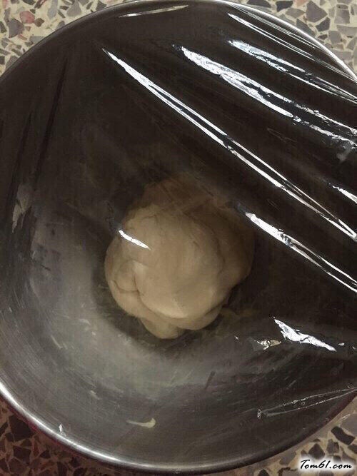 【炼乳小面包】