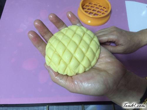 【『菠萝包』】