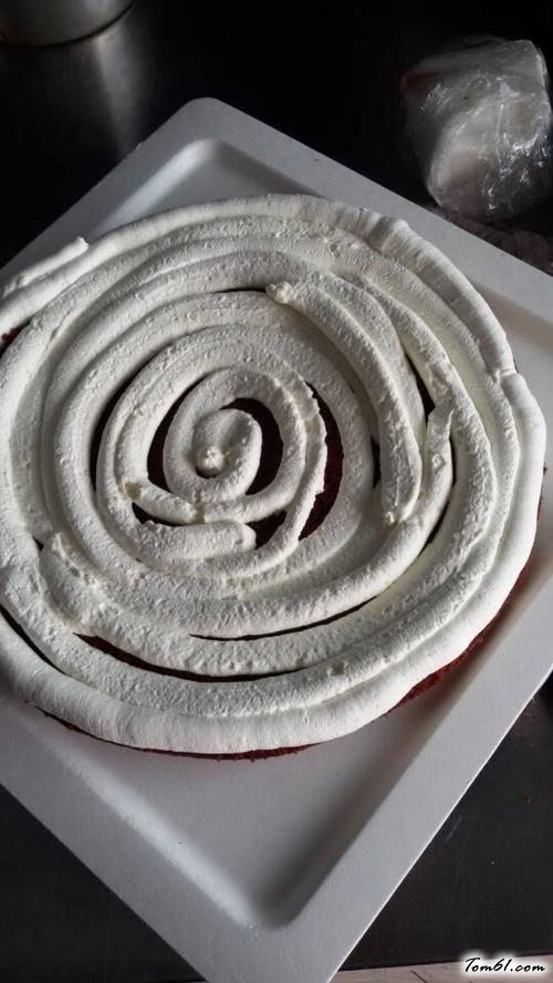 【雪域草莓裸蛋糕】