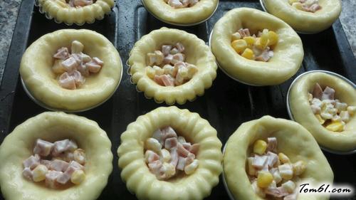 【玉米火腿芝士面包】