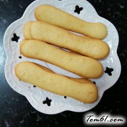 蛋黄手指饼干的做法