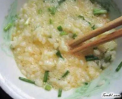 【鸡蛋脆米饼】