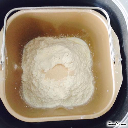 【全麦豆沙面包卷】