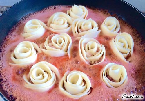 【番茄玫瑰花饺】