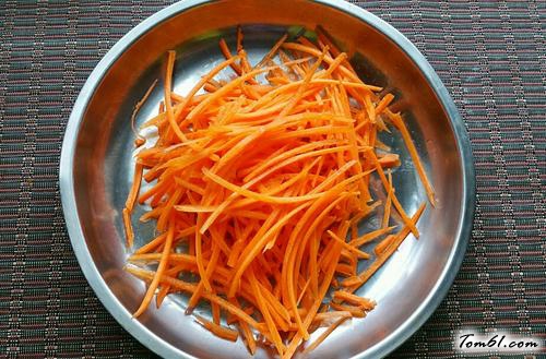 【红萝卜玉米面饼】