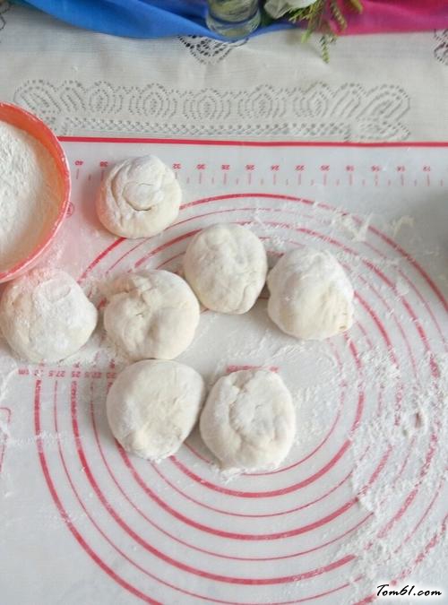 【自做发面小饼】