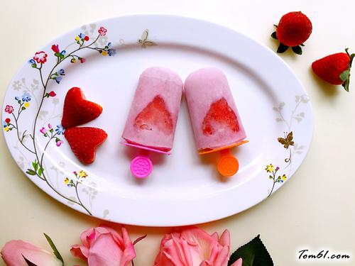 【草莓牛奶冰棒】